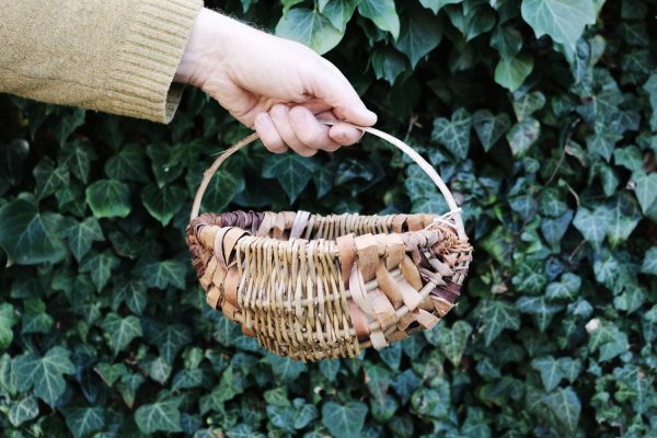 Frame basket hand-woven in Sussex